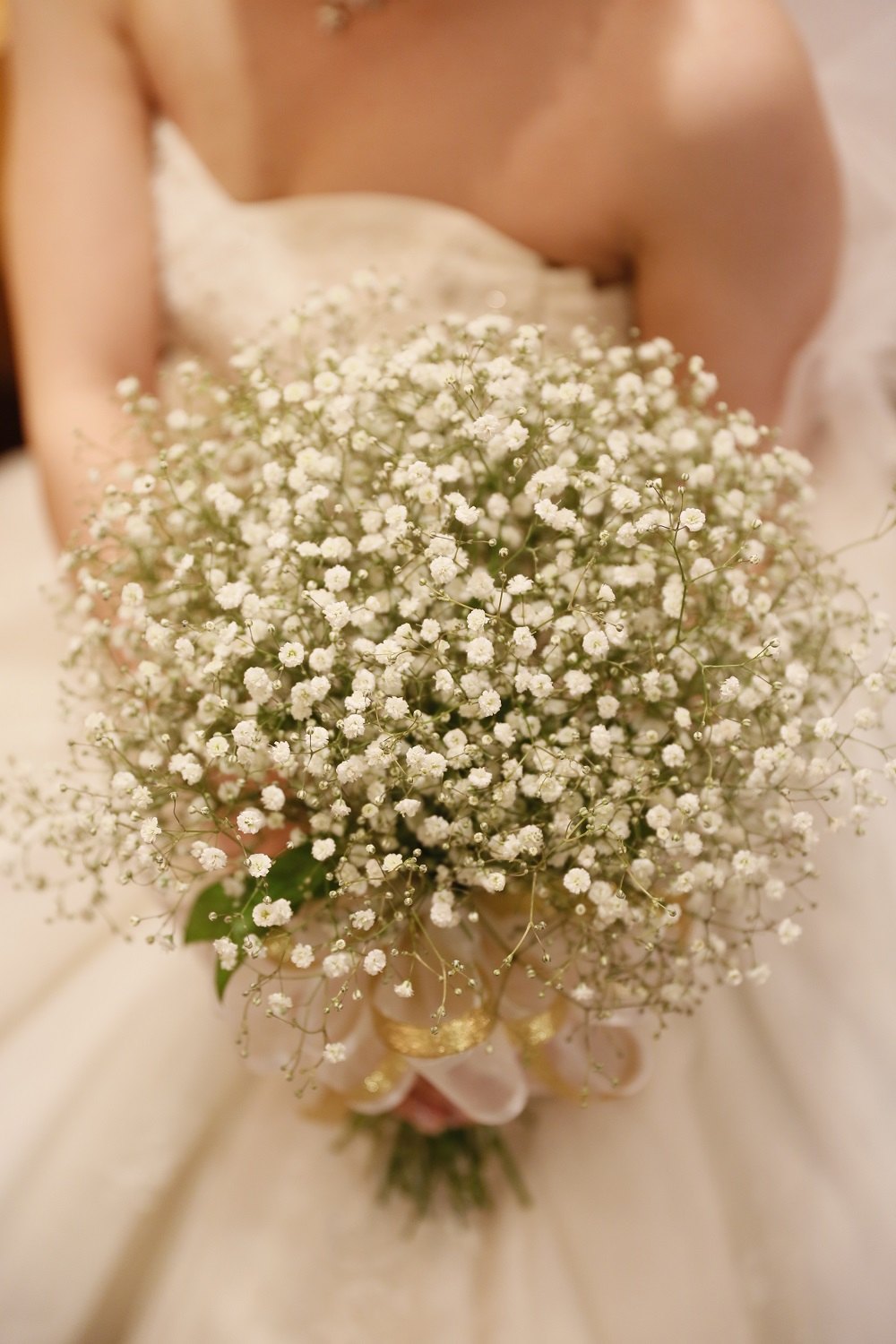 高松市の結婚式場アイルバレクラブのかすみ草ブーケ