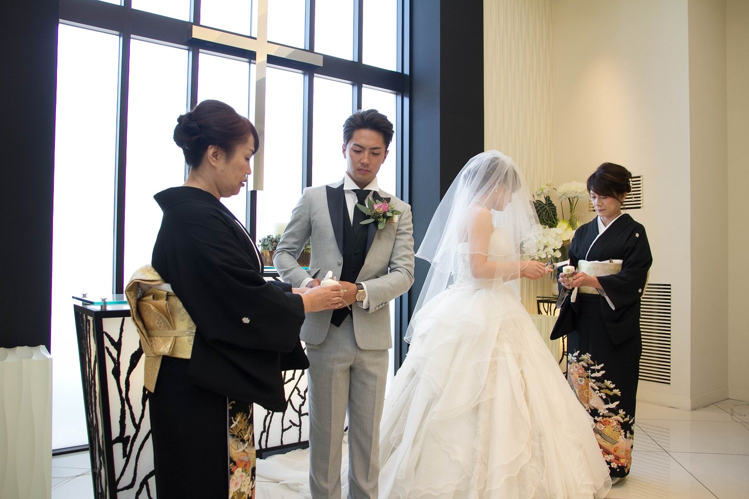 高松市の結婚式場アイルバレクラブでキャンドルリレーのシーン
