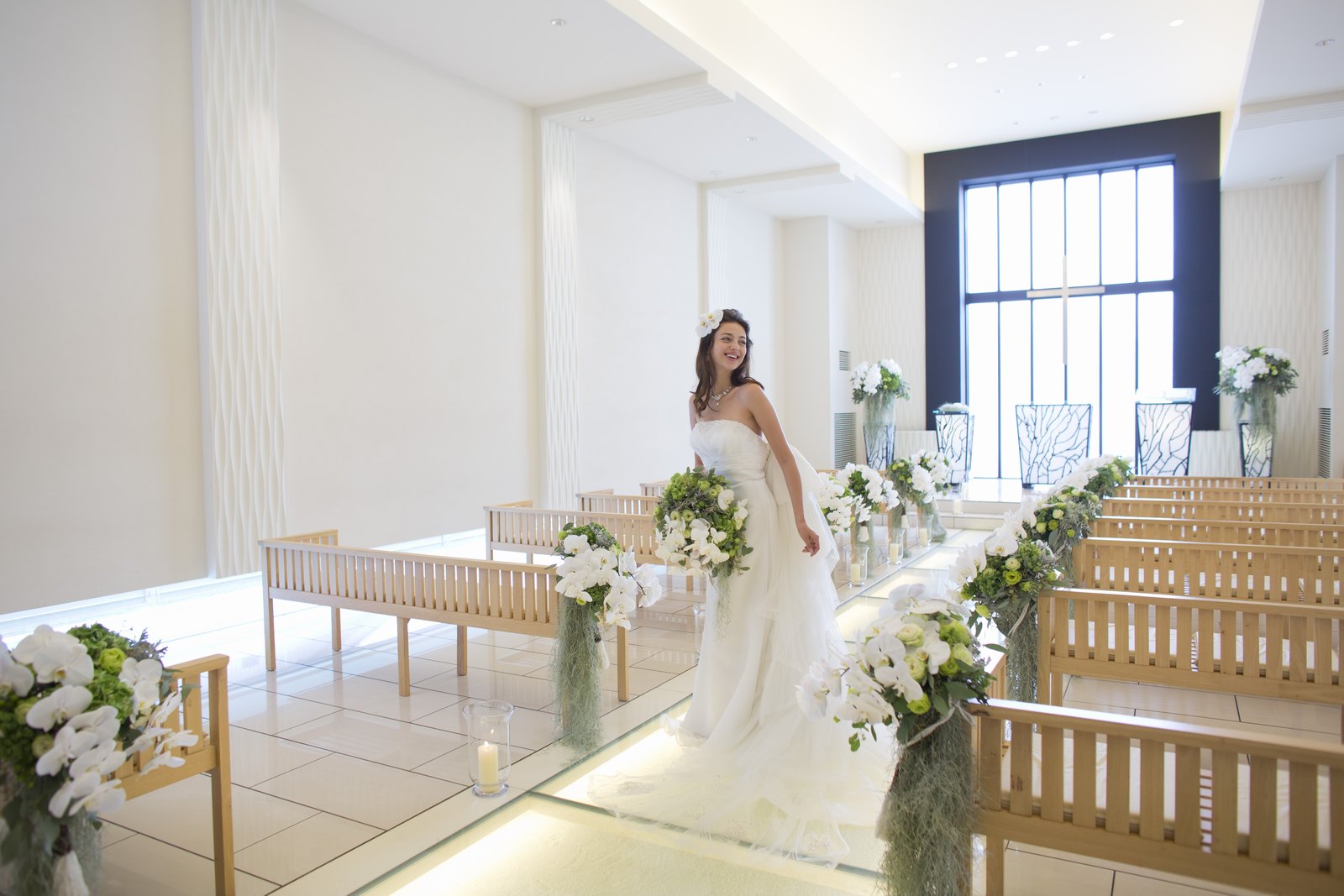 高松市の結婚式場アイルバレクラブのチャペル&ドレス