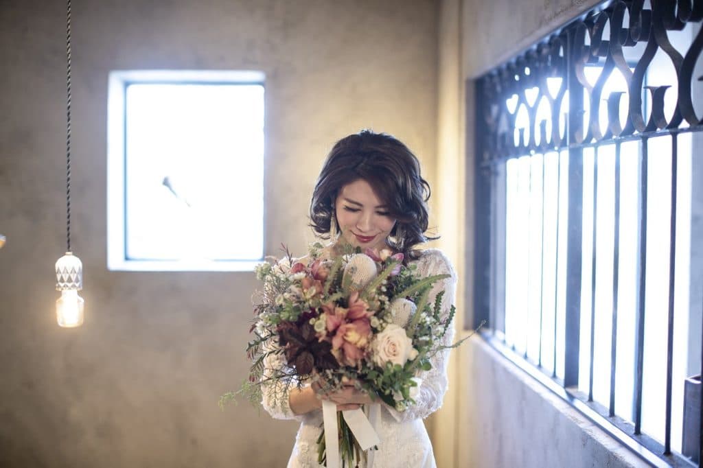 高松市の結婚式場アイルバレクラブのウェディングドレス