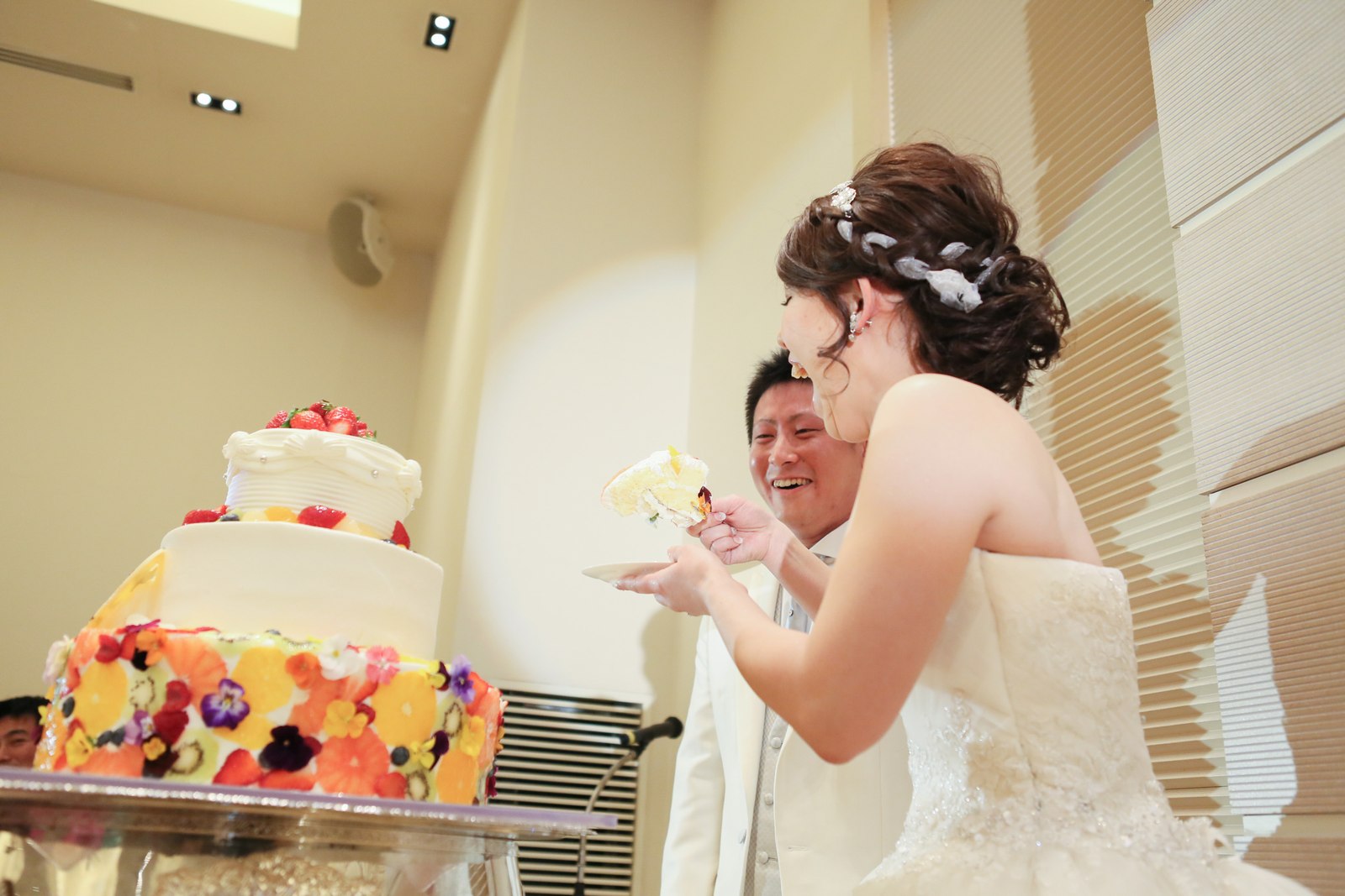 高松市の結婚式場アイルバレクラブでファーストバイト