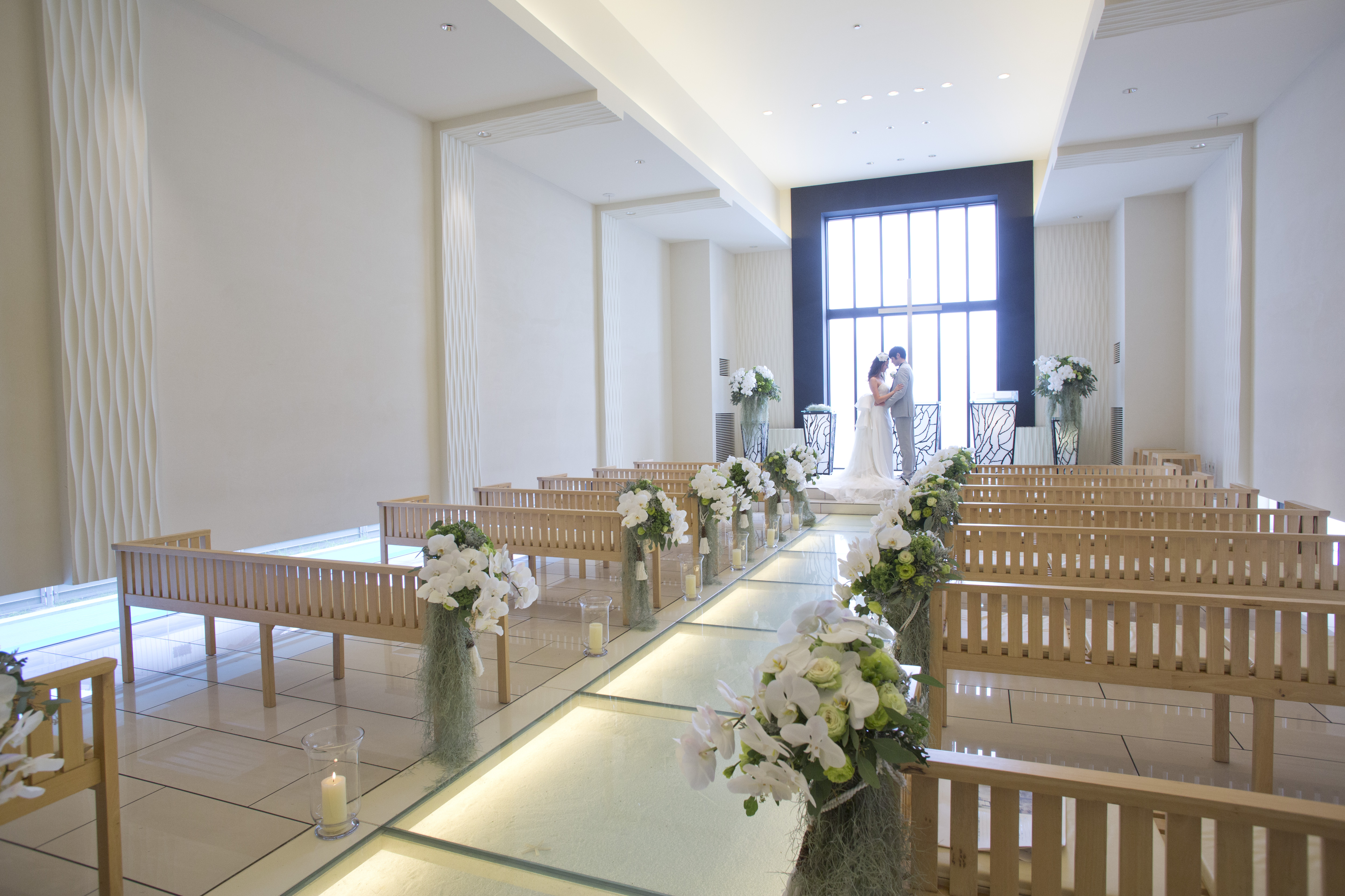 高松市の結婚式場アイルバレクラブのチャペル