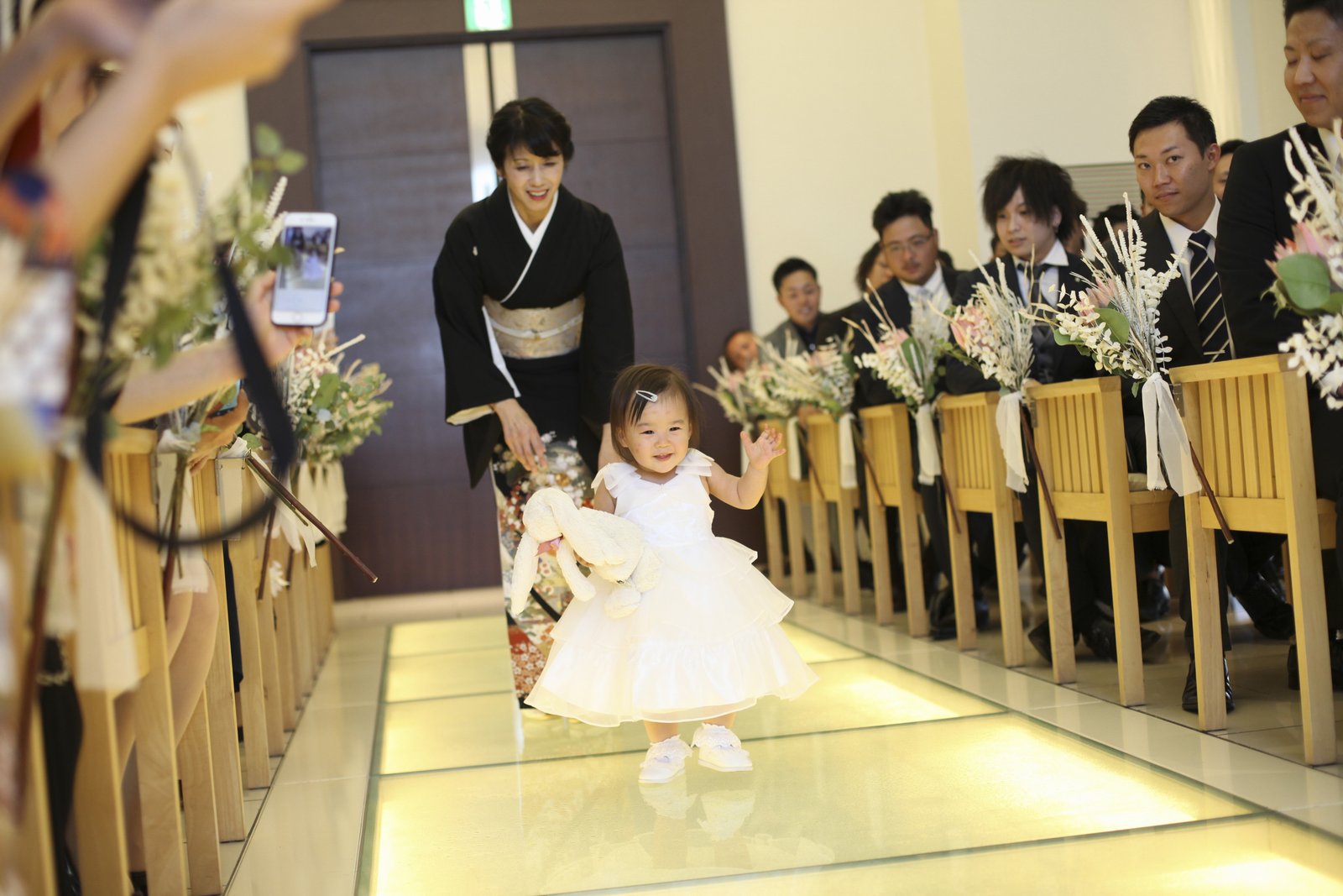 高松市の結婚式場アイルバレクラブ リングガール