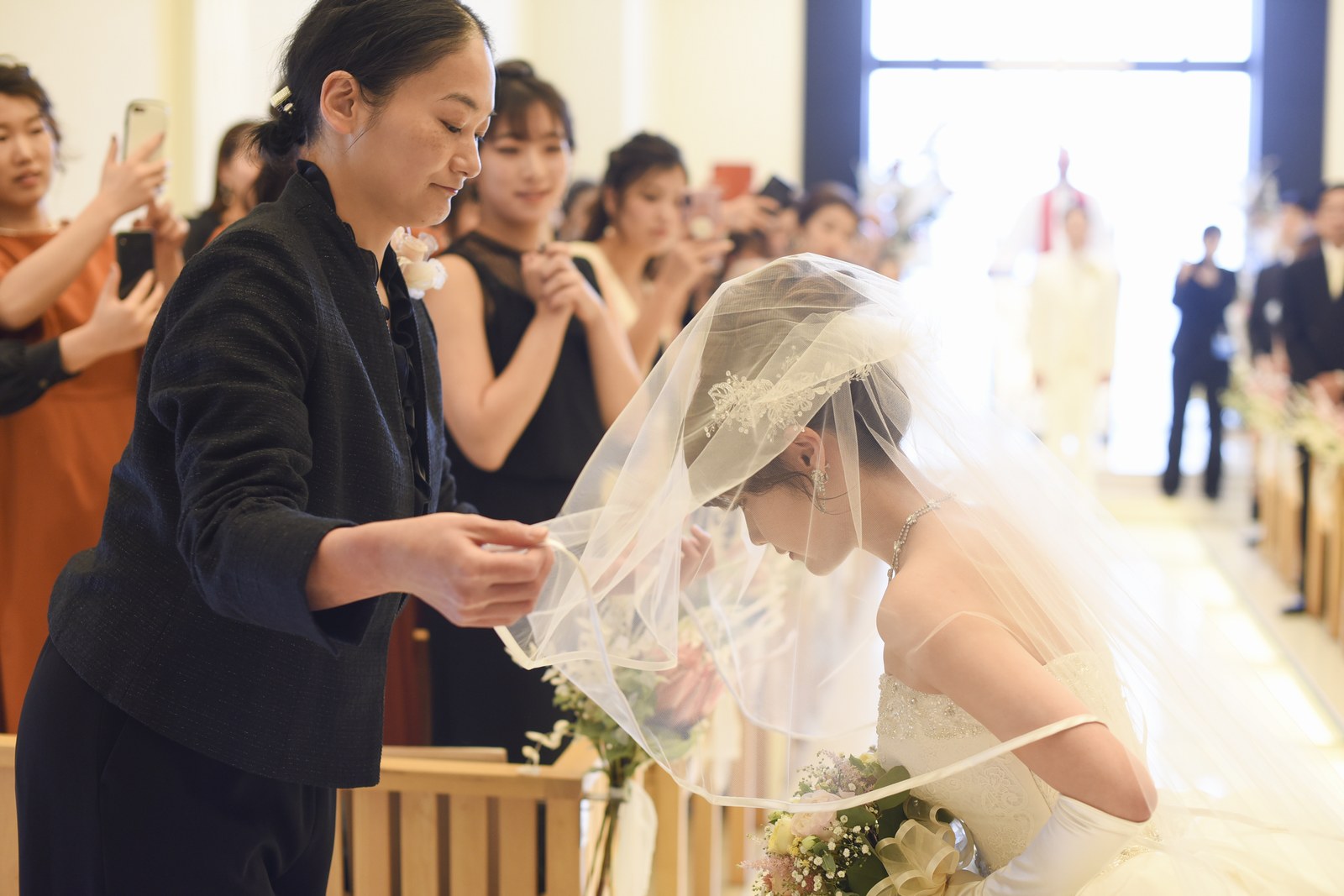 高松市の結婚式場アイルバレクラブ ベールダウン